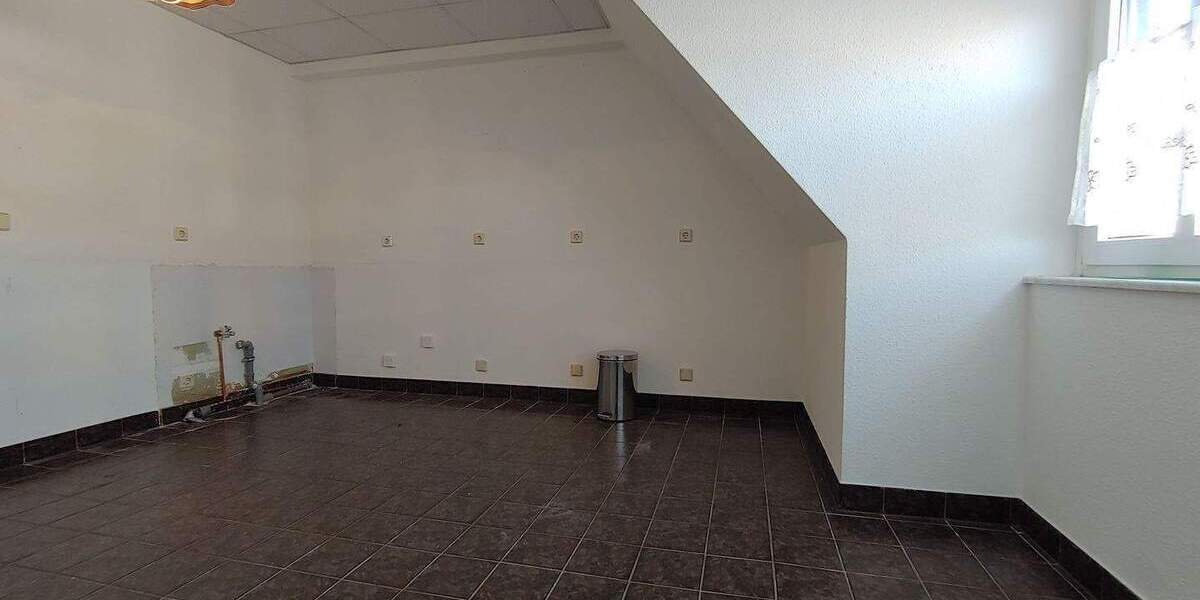 Gewerbeobjekt Döbeln - 3 Zimmer, 116 m&sup2;, 464&euro; | Angebot:25915465