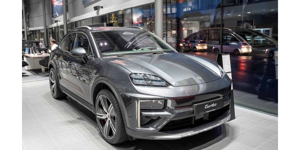 Porsche Macan 8.900 km 125.880 € Böblingen 71034