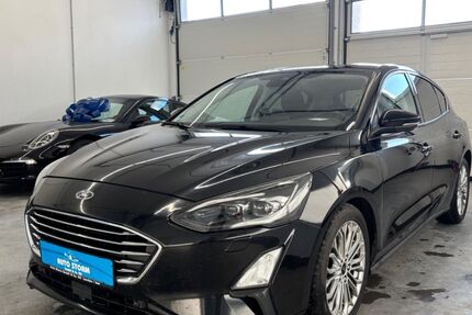Ford Focus 198.000 km 9.499 &euro; Landau a.d.Isar 94405