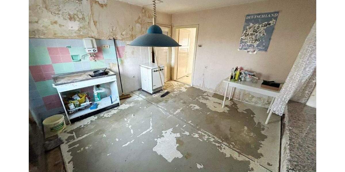 Doppelhaushälfte Schirnding - 5 Zimmer, 100 m&sup2;, 39.000&euro; | Angebot:25796569