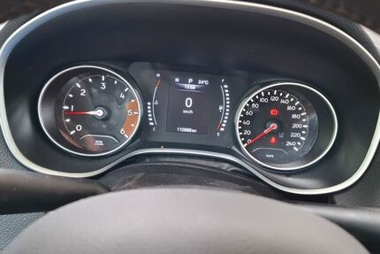 Jeep Compass 116.000 km 15.900 € München 81927