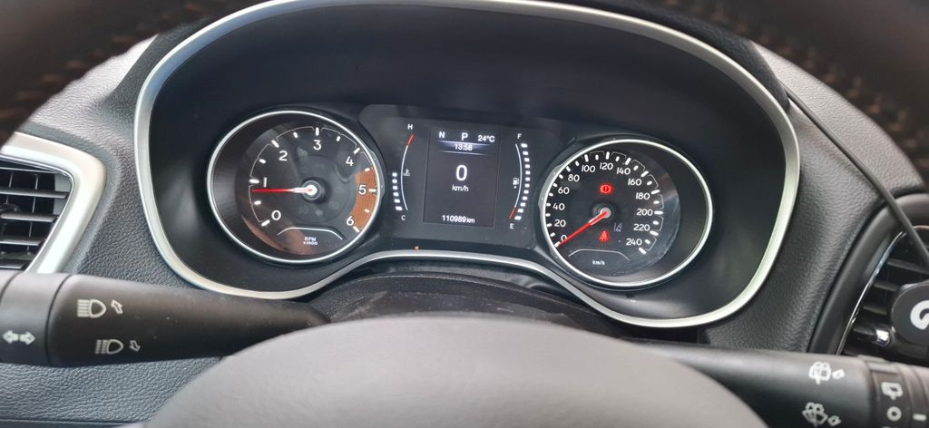 Jeep Compass 116.000 km 15.900 € München 81927