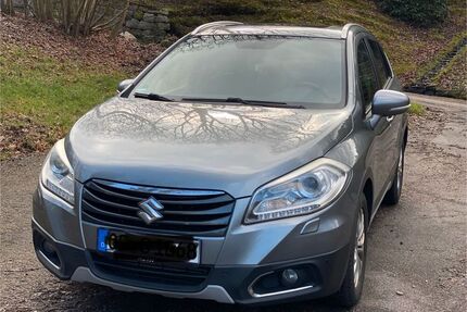 Suzuki (SX4) S-Cross