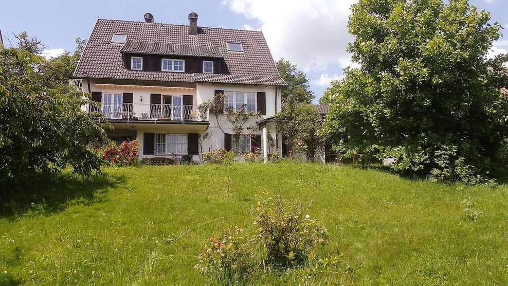 Haus zum Kaufen in Stuttgart 1.650.000 € 326 m²