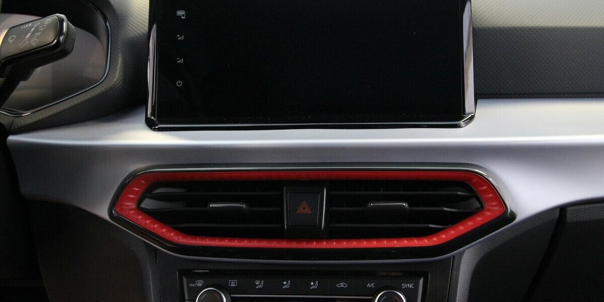 Seat Ibiza TSI OPF FR Sport NAVI+LED+WINTER-PAKET+ALU 17.443 km 18.590 &euro; Hagenow 19230