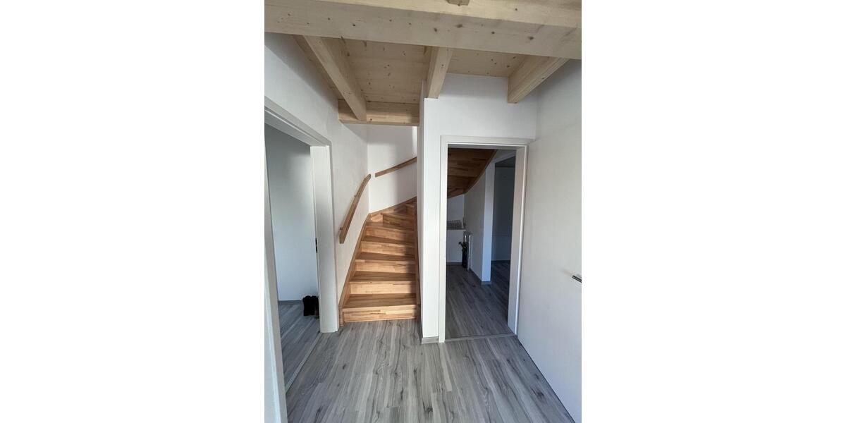 Einfamilienhaus Breuna - 4 Zimmer, 87 m&sup2;, 1.100&euro; | Angebot:25378183