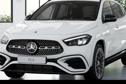 Mercedes-Benz GLA 200 9.900 km 44.500 &euro; München 80636