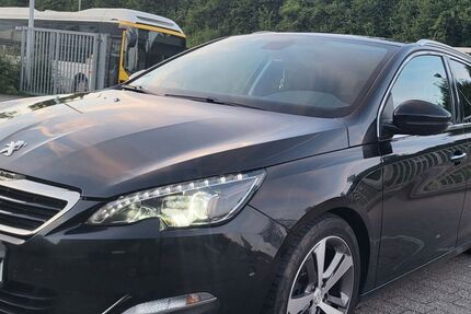 Peugeot 308 180.000 km 8.100 &euro; Tübingen 72070