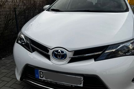 Toyota Auris 38.085 km 13.500 &euro; Berlin 12526