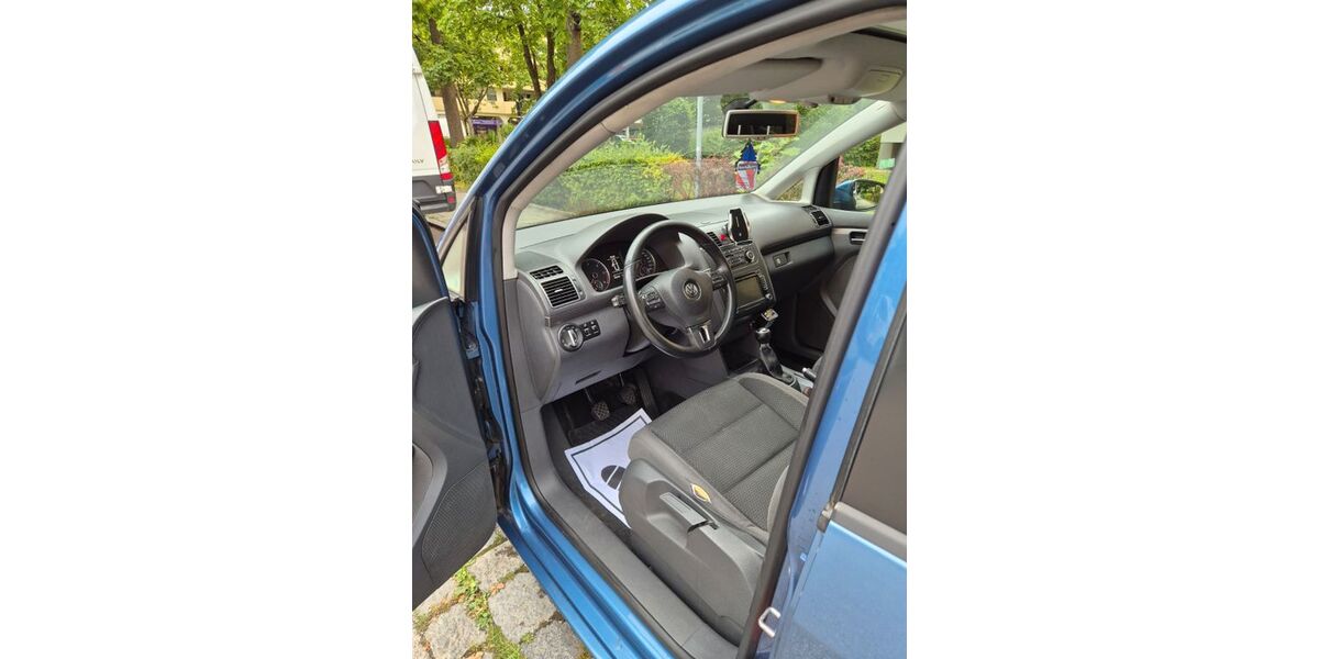 VW Touran 242.000 km 6.000 &euro; Germering 82110