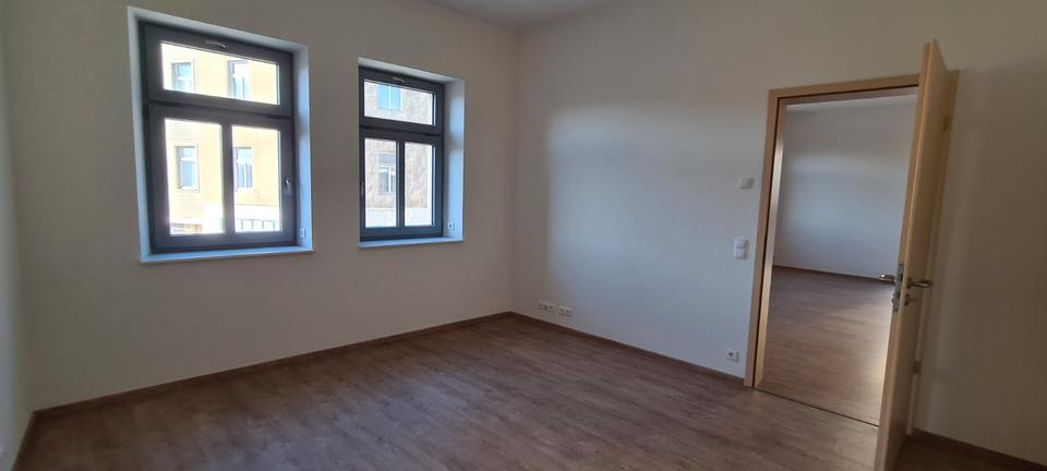 Etagenwohnung Reichenbach im Vogtland - 2 Zimmer, 84 m&sup2;, 484&euro; | Angebot:26293194