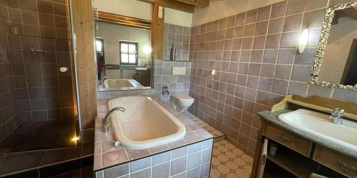 Bauernhaus, Landhaus Saaldorf-Surheim Gerspoint - 1 Zimmer, 490 m&sup2;, 1.295.000&euro; | Angebot:26345510
