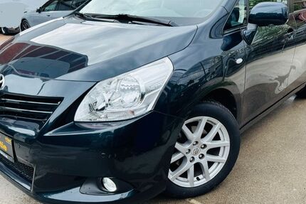 Toyota Verso 129.900 km 8.600 &euro; Hamburg 20537