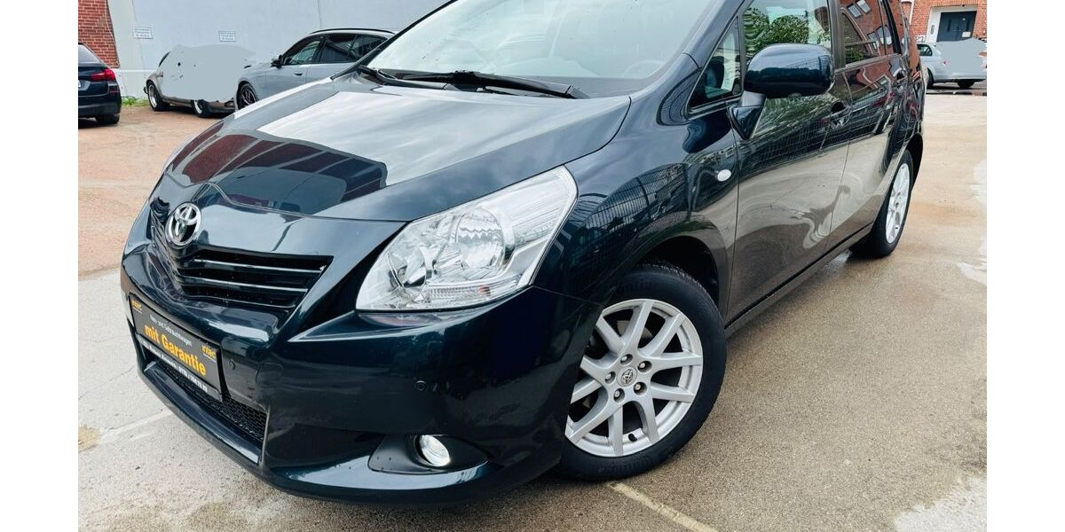 Toyota Verso 129.900 km 8.900 &euro; Hamburg 20537