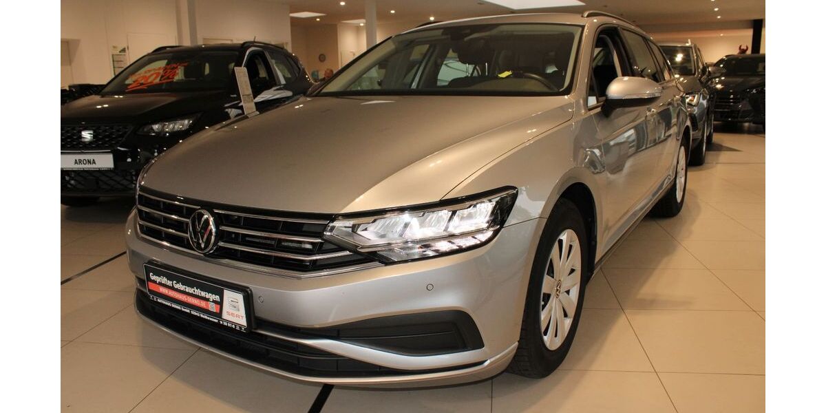 VW Passat Variant 53.478 km 23.779 &euro; Weißwasser 02943