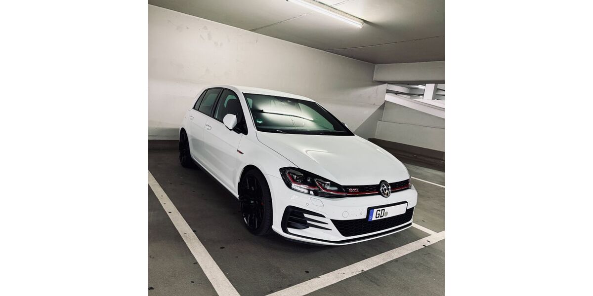 VW Golf 102.500 km 21.000 &euro; Eschach 73569