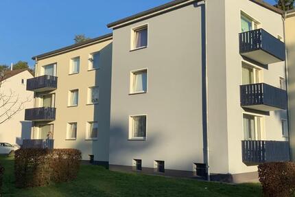 Schöne 3-Zimmer Wohnung mit Balkon zu vermieten zimmer