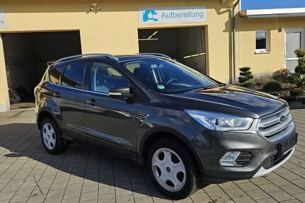 Ford Kuga 124.000 km 14.990 &euro; Büchenbach 91186