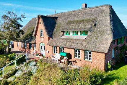 Haus Pellworm - 12 Zimmer, 350 m&sup2;, 1.390.000&euro; | Angebot:20561730