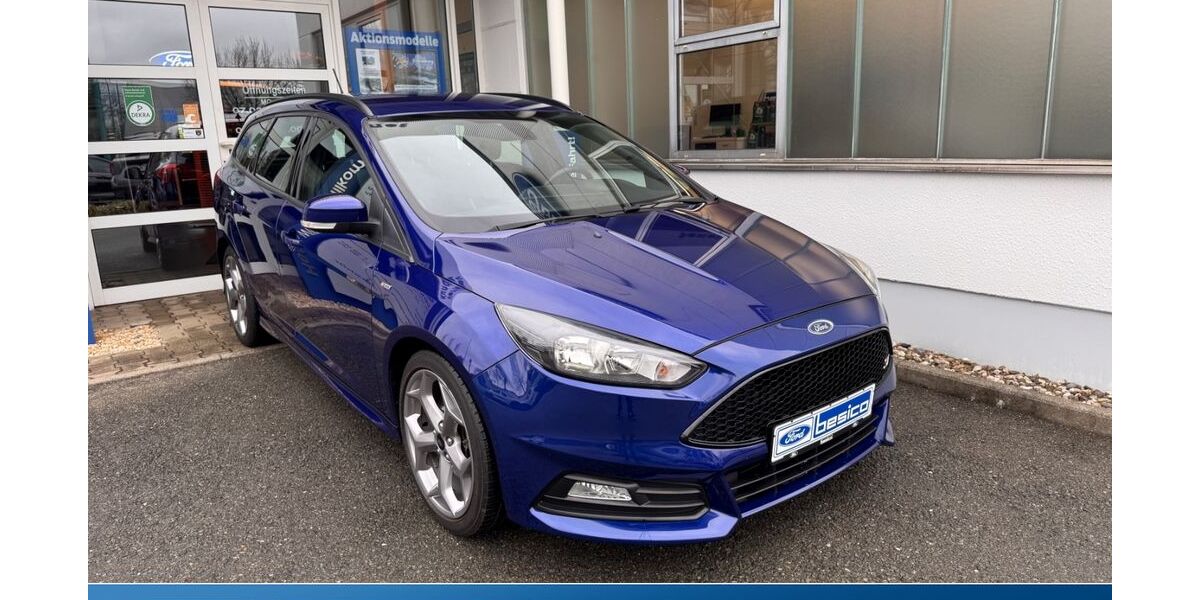 Ford Focus 79.681 km 17.380 € Glauchau 08371