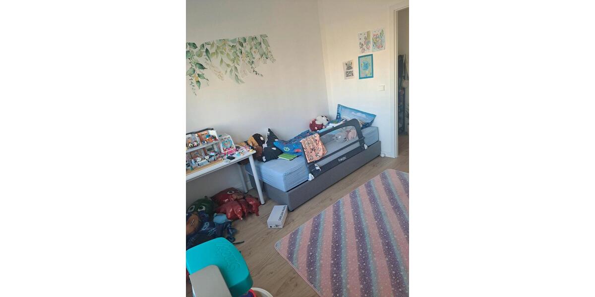 Etagenwohnung Gröditz - 3 Zimmer, 75 m&sup2;, 850&euro; | Angebot:25392669