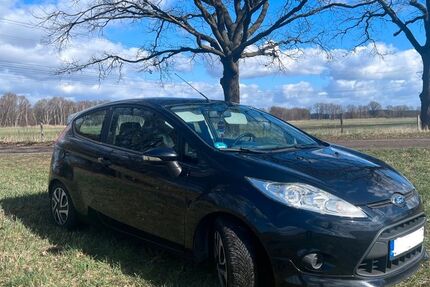 Ford Fiesta 175.000 km 2.899 &euro; Ruhland 01945