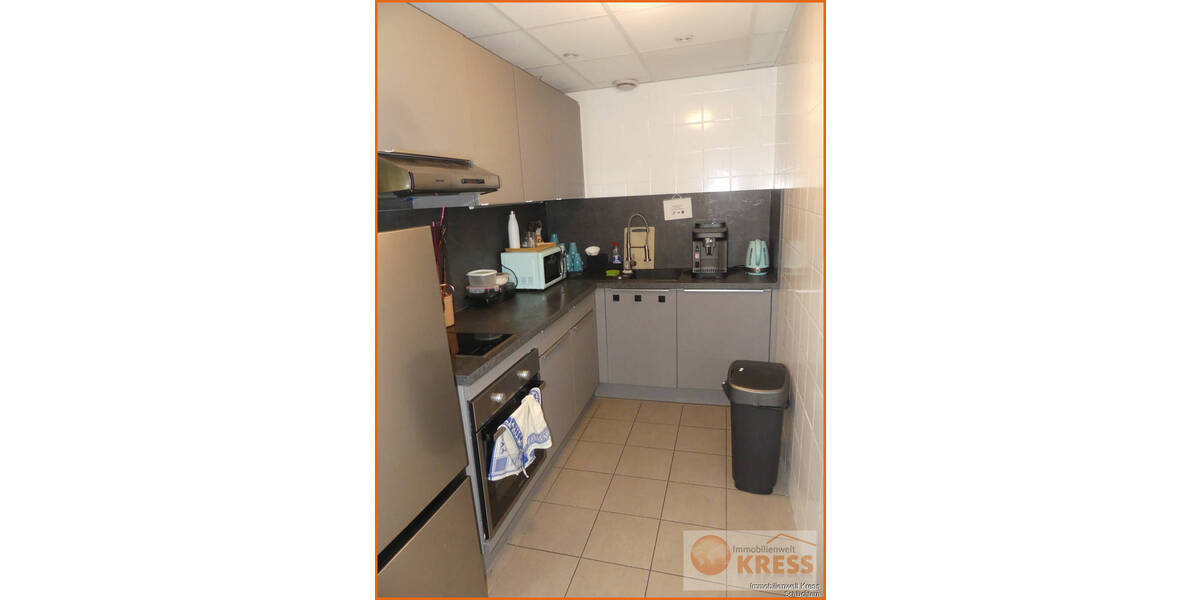 Ebenerdiges Ladenlokal und Büroräume im 1. OG, Lastenfahrstuhl, zentrale Innenstadtlage Hanau Stadt 1 zimmer