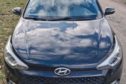 Hyundai i20 95.000 km 7.300 &euro; Biebertal 35444
