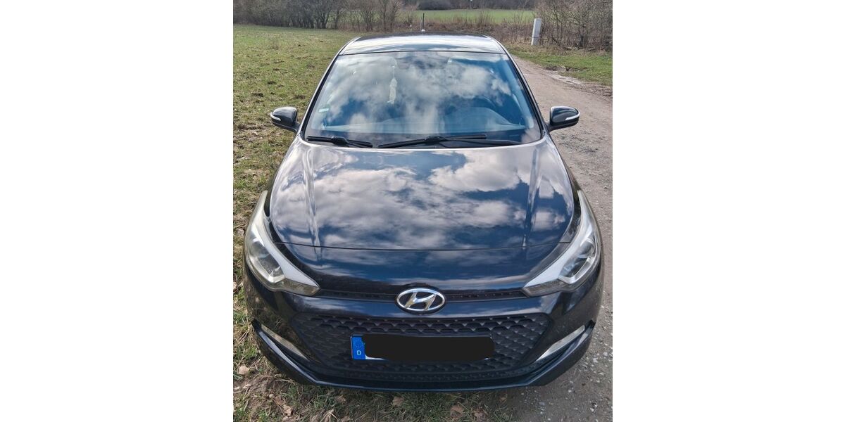 Hyundai i20 95.000 km 7.300 &euro; Biebertal 35444