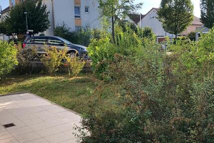 Schöne 2-Zi. EG-Whg mit Einbauküche, Terrasse, Garten, Tiefgarage zimmer