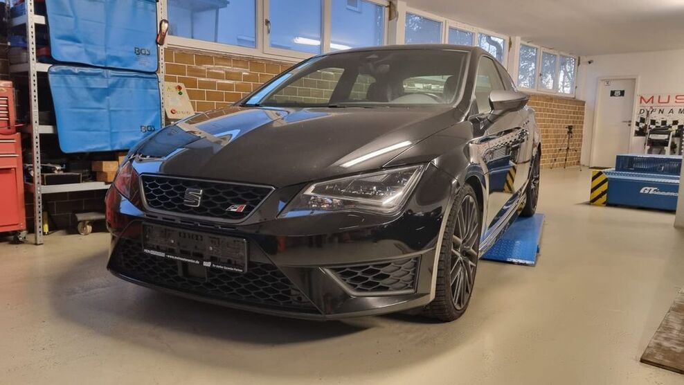Seat Leon 118.343 km 17.000 € Finsing 85464