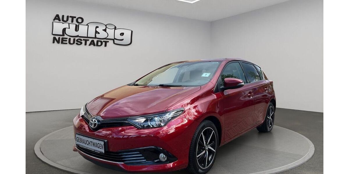 Toyota Auris 44.336 km 15.490 &euro; Neustadt 01844