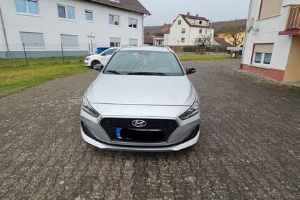 Hyundai i30 58.000 km 14.600 &euro; brachttal 63636