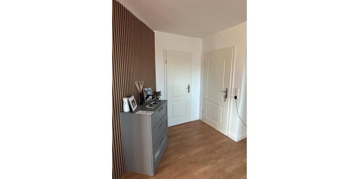 Dachgeschoßwohnung Aukrug - 2.5 Zimmer, 72 m&sup2;, 1.000&euro; | Angebot:23803338