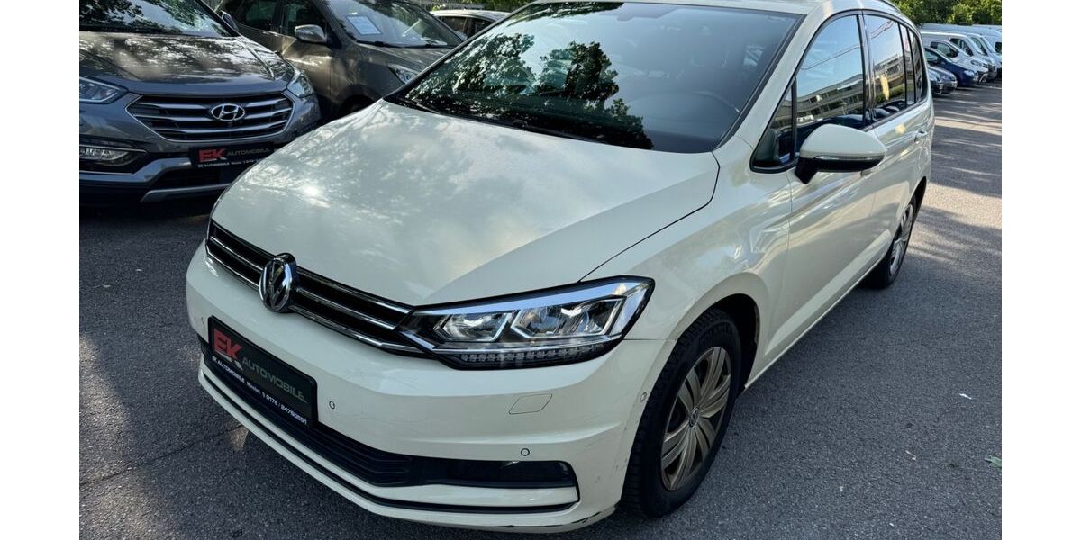 VW Touran 212.600 km 11.990 &euro; München 81243