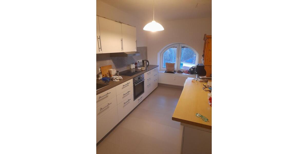 Sanierte 3-Zimmer-Wohnung (100 m²) in zentraler Lage zu vermieten zimmer