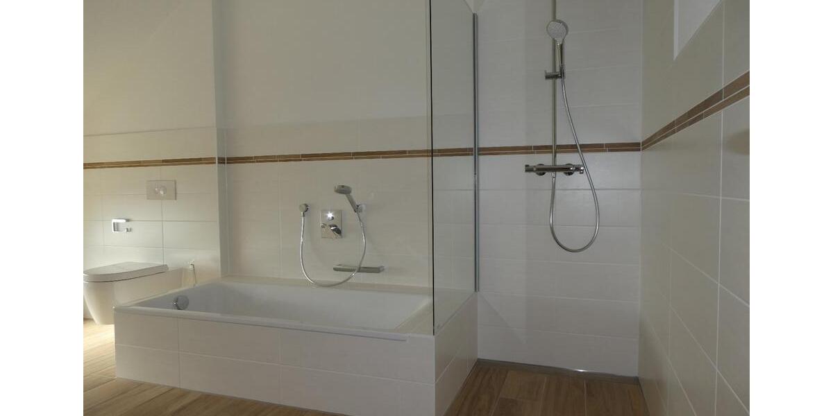 Doppelhaushälfte Bad Friedrichshall - 4.5 Zimmer, 140 m&sup2;, 1.585&euro; | Angebot:26616551