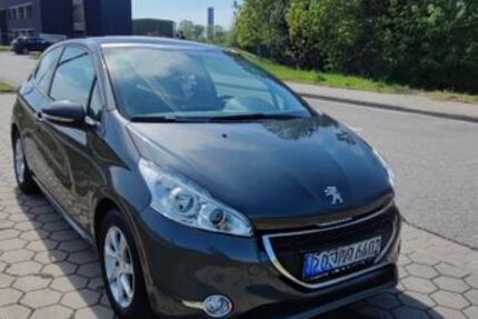 Peugeot 208 80.000 km 4.750 &euro; Hamburg 22607