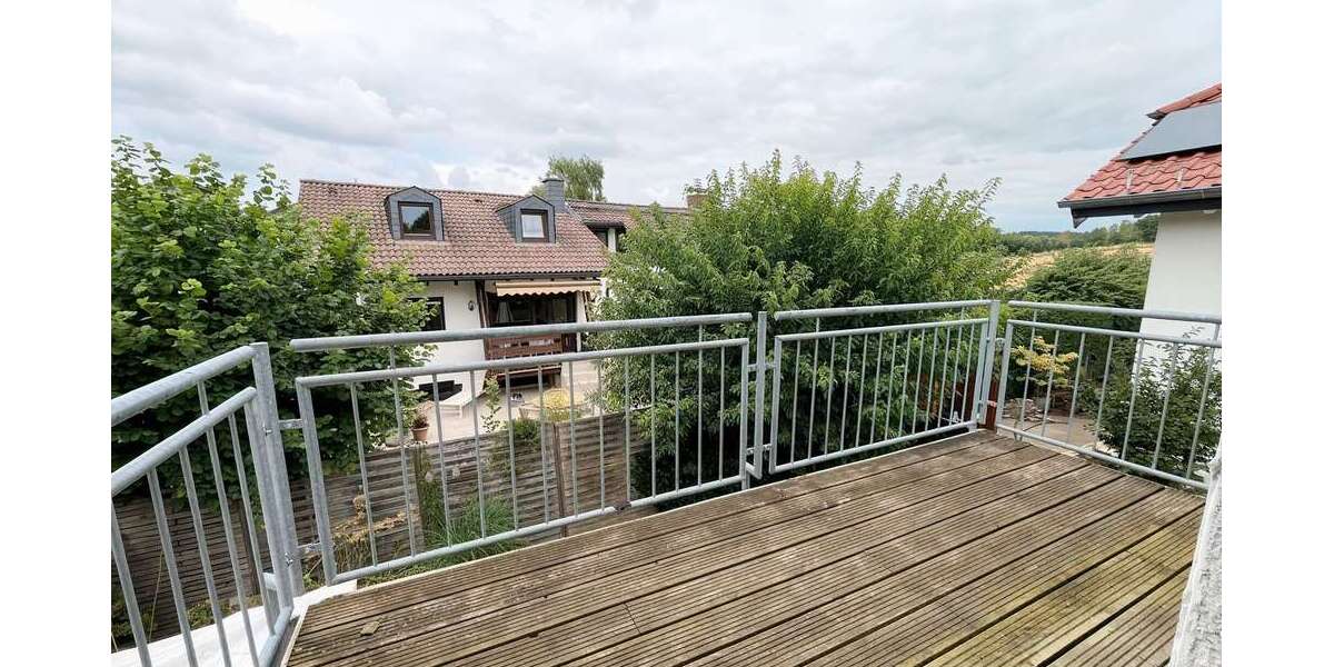Schöne Doppelhaushälfte in Wehrheim mit zwei Wohnungen, Garten & Garage - Doppelhaushälfte Wehrheim | Angebot:27271153