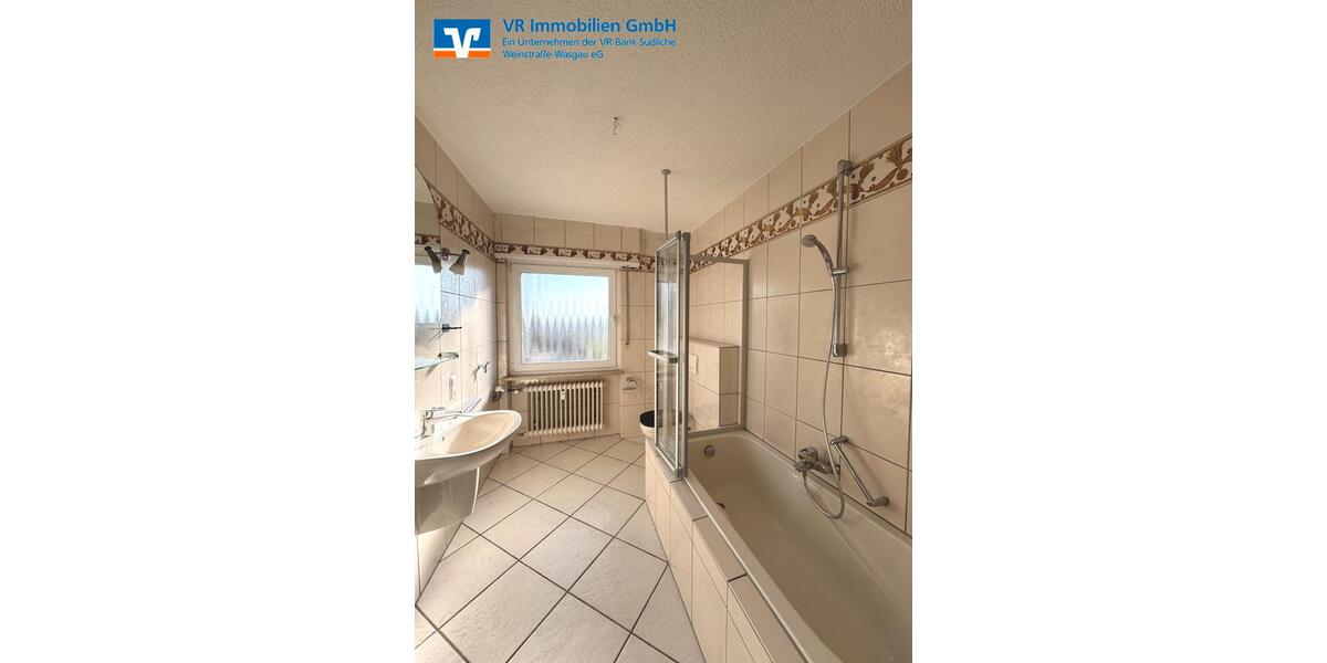 Etagenwohnung Pirmasens Niedersimten - 3 Zimmer, 86 m&sup2;, 700&euro; | Angebot:26420936