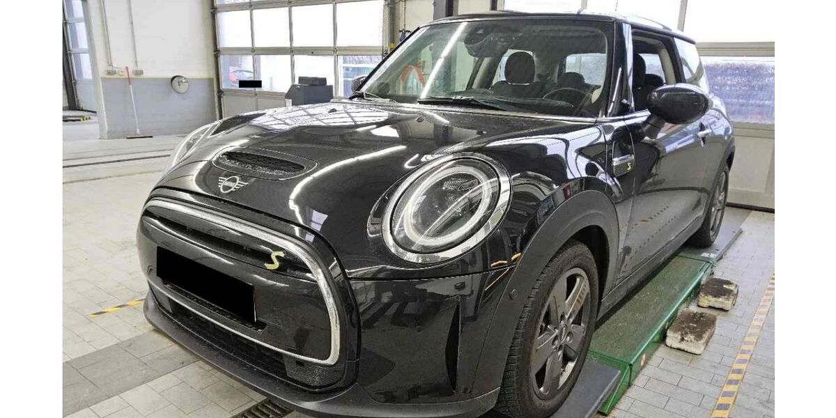 Mini Cooper SE 27.000 km 16.250 &euro; Bebra 36179