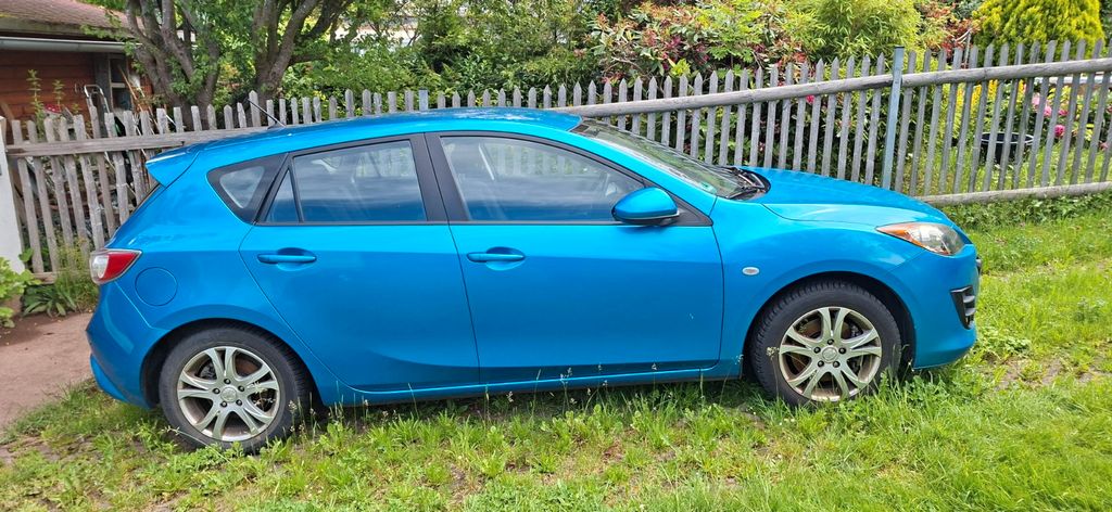 Mazda 3 130.860 km 4.950 &euro; Friedrichroda 99894