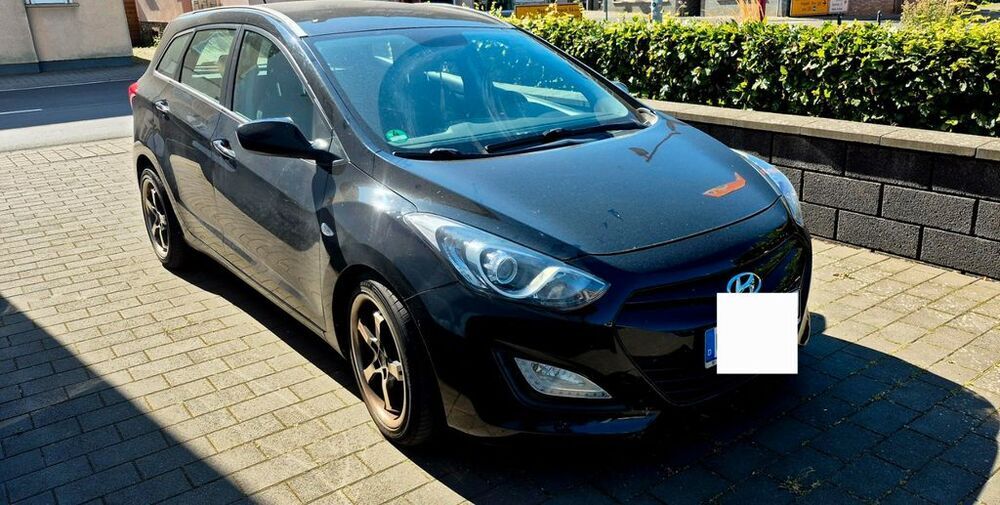 i30