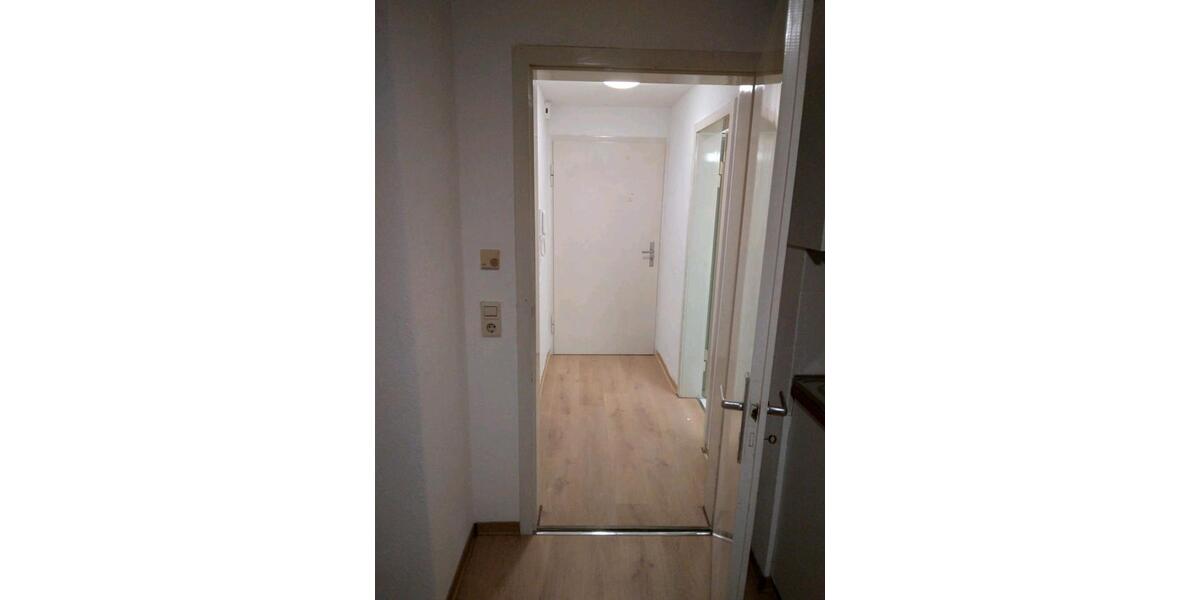 Dachgeschoßwohnung Backnang - 2 Zimmer, 32 m&sup2;, 570&euro; | Angebot:26288215