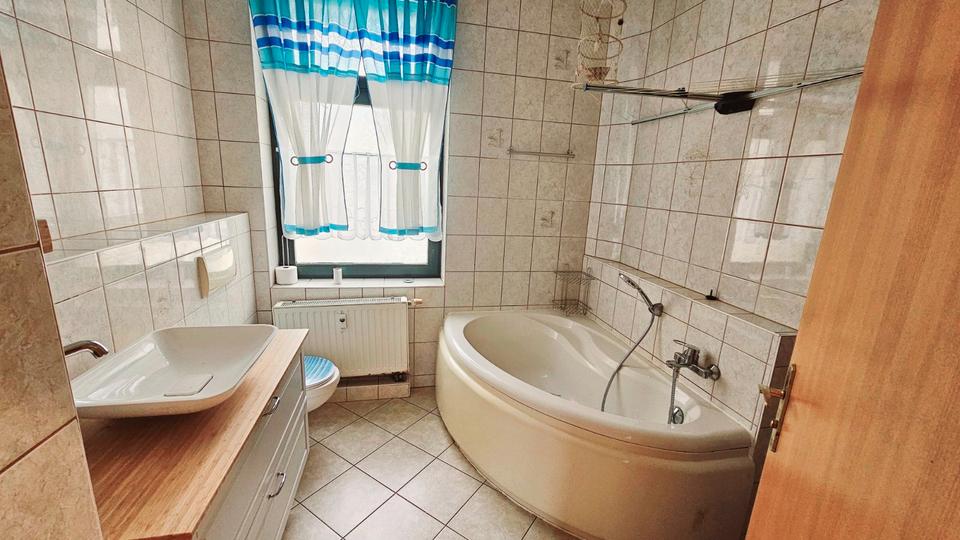 Etagenwohnung Annaberg-Buchholz Buchholz - 4 Zimmer, 85 m&sup2;, 490&euro; | Angebot:26063181