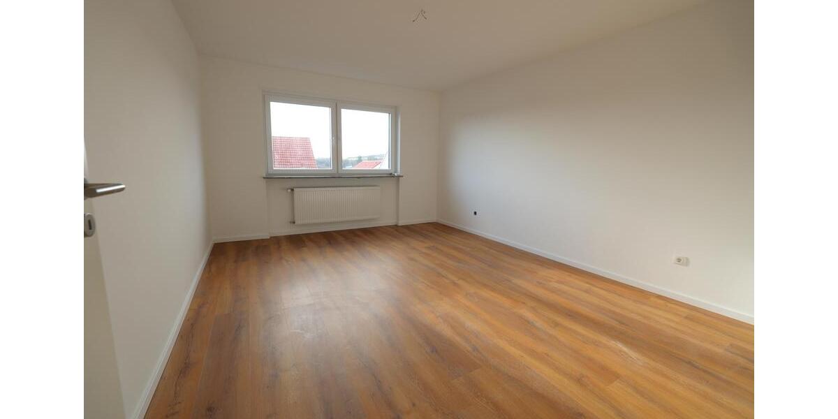 Moderne 5-Zimmer-Wohnung mit Balkon. 5 zimmer