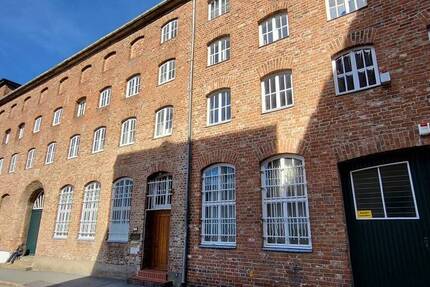 SOFORT BEZUGSFREI: Büroräume (ca. 107 m²) in der Lübecker Altstadt 4 zimmer