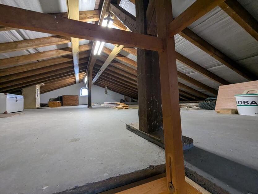 Schönes Haus am Ortsrand von Reichenbach, großes Grundstück zimmer