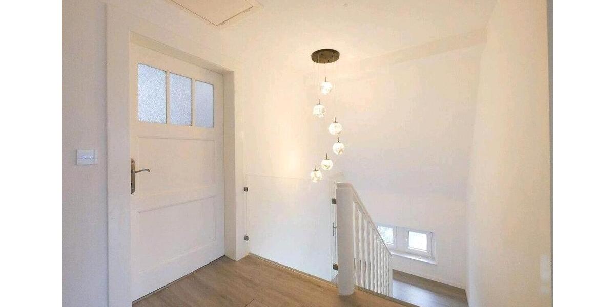 Maisonettenwohnung Bad Driburg - 7 Zimmer, 140 m&sup2;, 199.000&euro; | Angebot:26952186