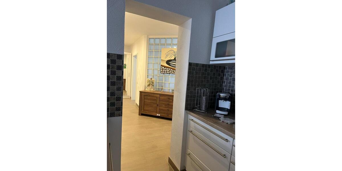 Erdgeschoßwohnung Lemgo - 3 Zimmer, 93 m&sup2;, 900&euro; | Angebot:25449344